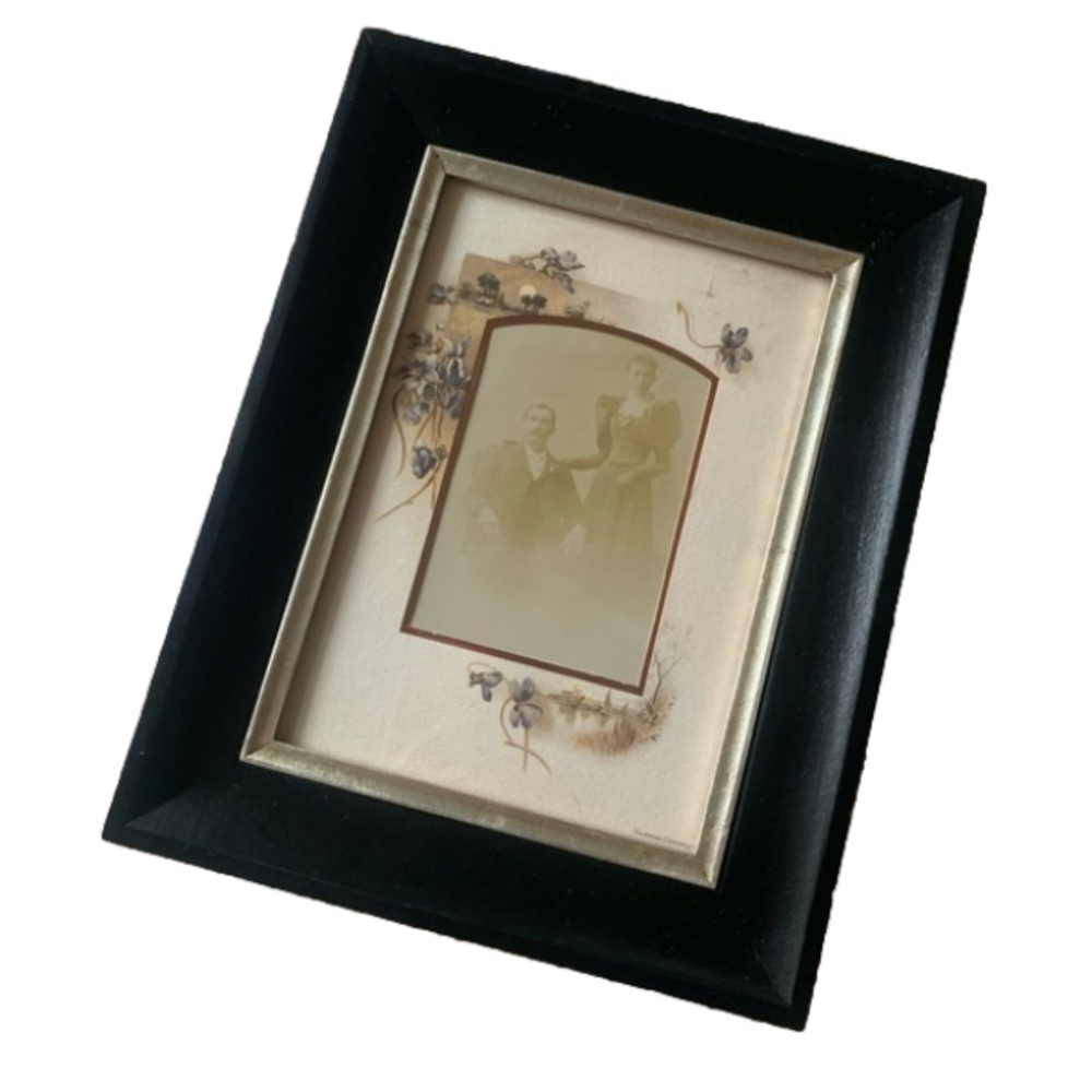 Victorian frame|| removable picture- photo frame|| picture frame|| Old pictures